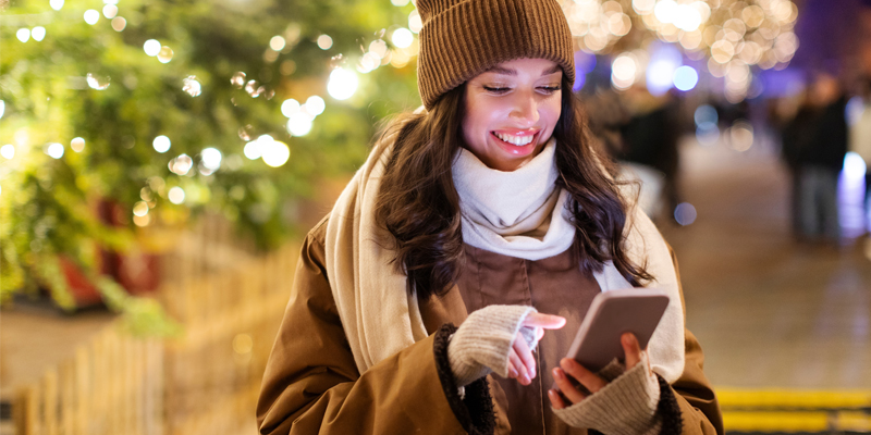 Using SMS for Last-Minute Holiday Promotions and Reminders